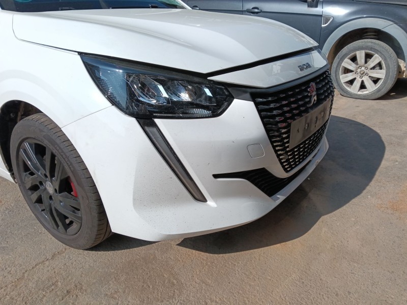 Recambio de paragolpes delantero para peugeot 208 ii (ub_, up_, uw_, uj_) 1.2 puretech 100 referencia OEM IAM   