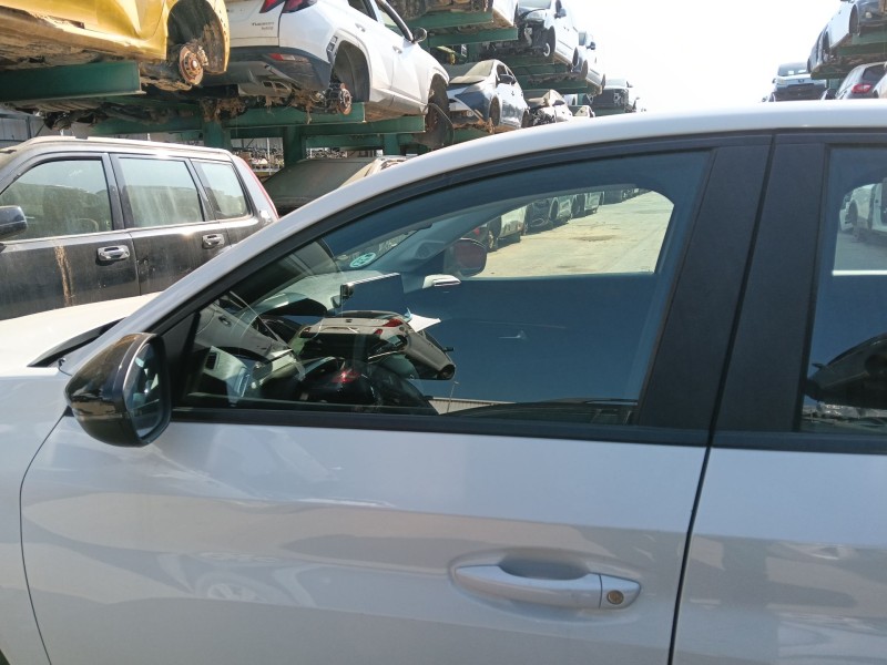 Recambio de elevalunas delantero izquierdo para peugeot 208 ii (ub_, up_, uw_, uj_) 1.2 puretech 100 referencia OEM IAM   