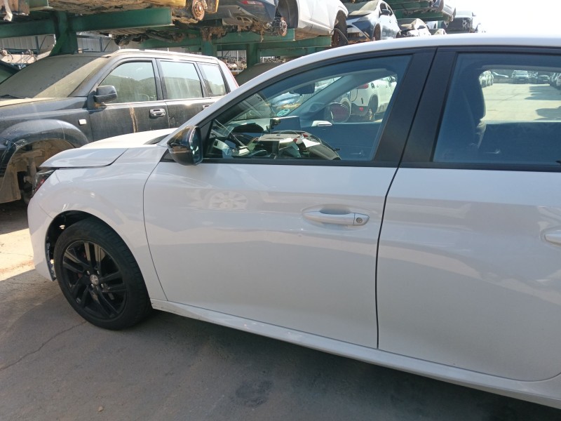 Recambio de puerta delantera izquierda para peugeot 208 ii (ub_, up_, uw_, uj_) 1.2 puretech 100 referencia OEM IAM   