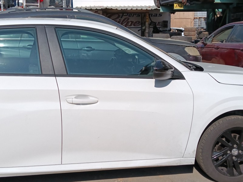 Recambio de puerta delantera derecha para peugeot 208 ii (ub_, up_, uw_, uj_) 1.2 puretech 100 referencia OEM IAM   