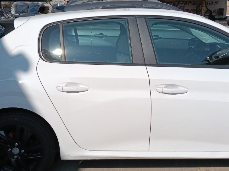 Recambio de puerta trasera derecha para peugeot 208 ii (ub_, up_, uw_, uj_) 1.2 puretech 100 referencia OEM IAM   