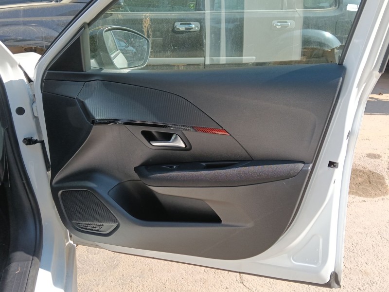 Recambio de guarnecido puerta delantera derecha para peugeot 208 ii (ub_, up_, uw_, uj_) 1.2 puretech 100 referencia OEM IAM   