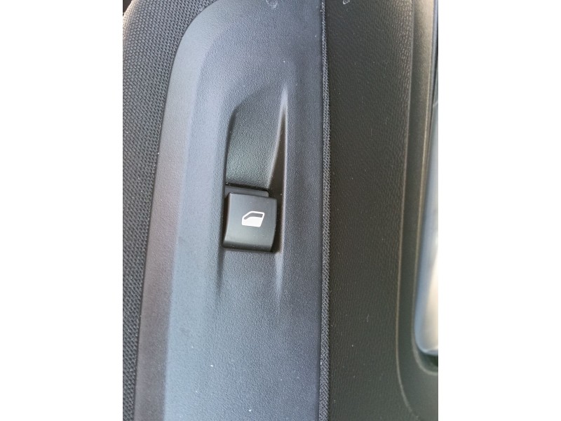 Recambio de mando elevalunas delantero derecho para peugeot 208 ii (ub_, up_, uw_, uj_) 1.2 puretech 100 referencia OEM IAM   