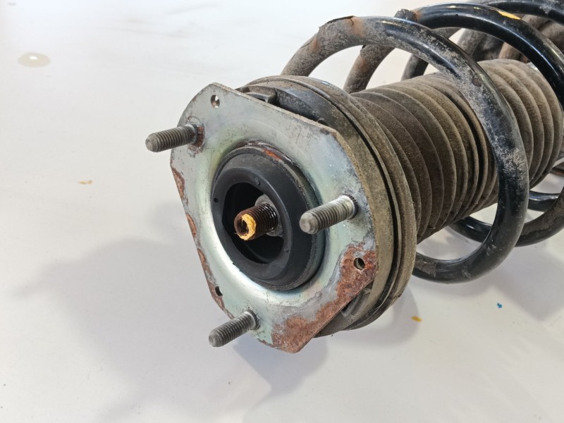 Recambio de amortiguador delantero izquierdo para ford fiesta vi (cb1, ccn) 1.6 tdci referencia OEM IAM 1561830  