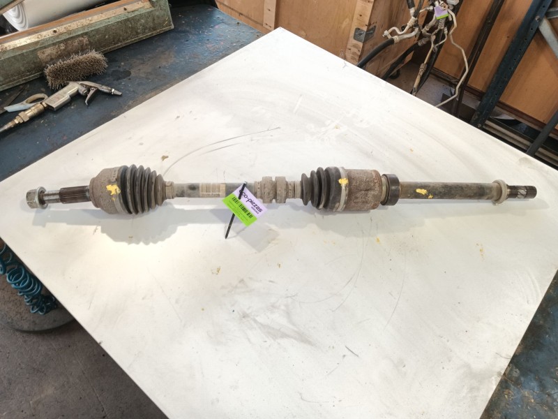 Recambio de transmision delantera derecha para nissan qashqai i (j10, nj10) 1.6 referencia OEM IAM 39100BB02B  