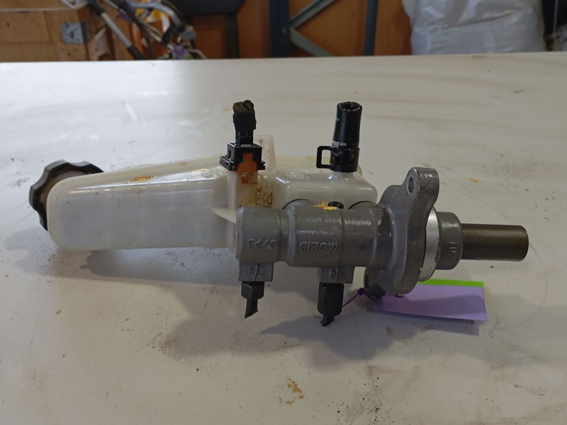 Recambio de bomba freno para hyundai kona (os, ose, osi) 1.0 t-gdi referencia OEM IAM   