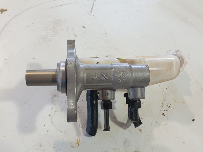 Recambio de bomba freno para kia rio iii (ub) 1.2 cvvt referencia OEM IAM 585101W200  