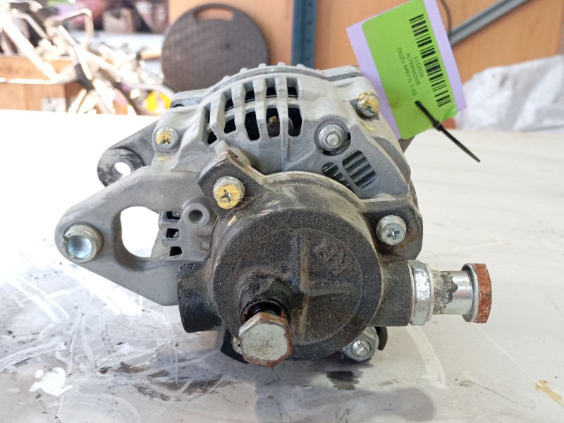 Recambio de alternador para isuzu npr77l 3.0d referencia OEM IAM   