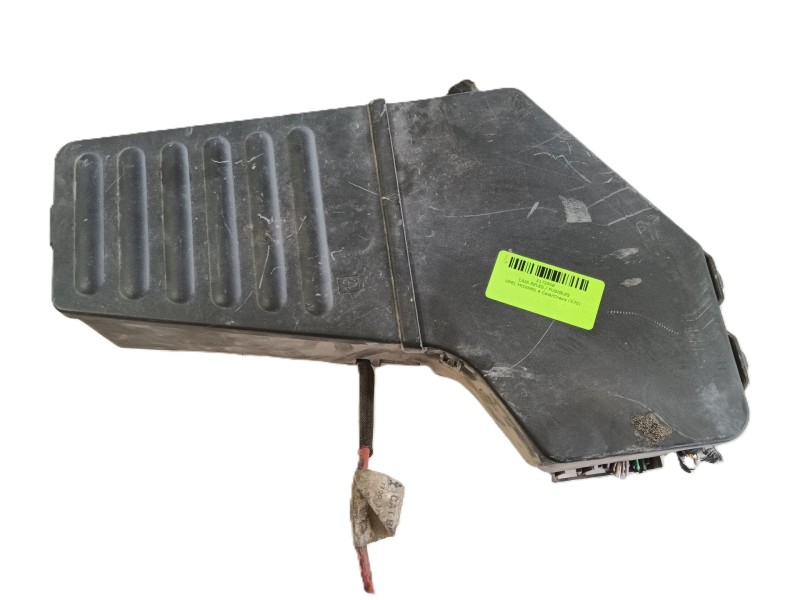 Recambio de caja reles / fusibles para opel movano a caja/chasis (x70) 2.5 dti (ed, hd, ud0, ud4) referencia OEM IAM   