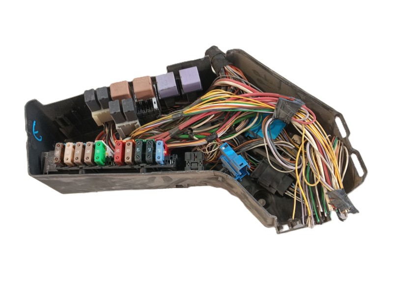 Recambio de caja reles / fusibles para opel movano a caja/chasis (x70) 2.5 dti (ed, hd, ud0, ud4) referencia OEM IAM   