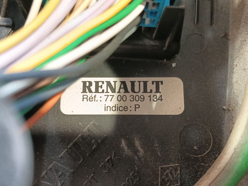 Recambio de caja reles / fusibles para opel movano a caja/chasis (x70) 2.5 dti (ed, hd, ud0, ud4) referencia OEM IAM   