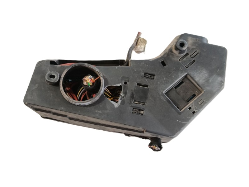 Recambio de caja reles / fusibles para opel movano a caja/chasis (x70) 2.5 dti (ed, hd, ud0, ud4) referencia OEM IAM   