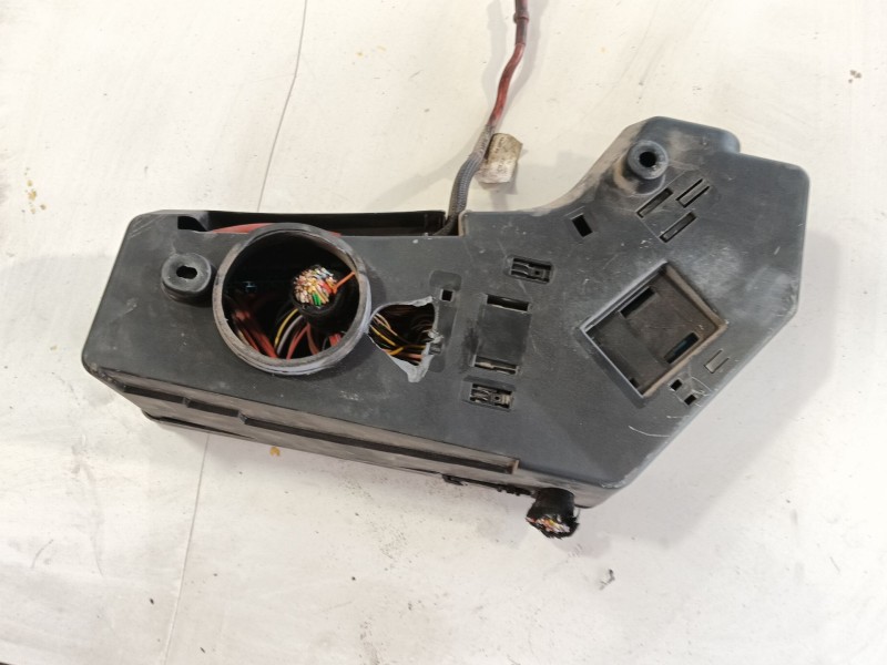 Recambio de caja reles / fusibles para opel movano a caja/chasis (x70) 2.5 dti (ed, hd, ud0, ud4) referencia OEM IAM   