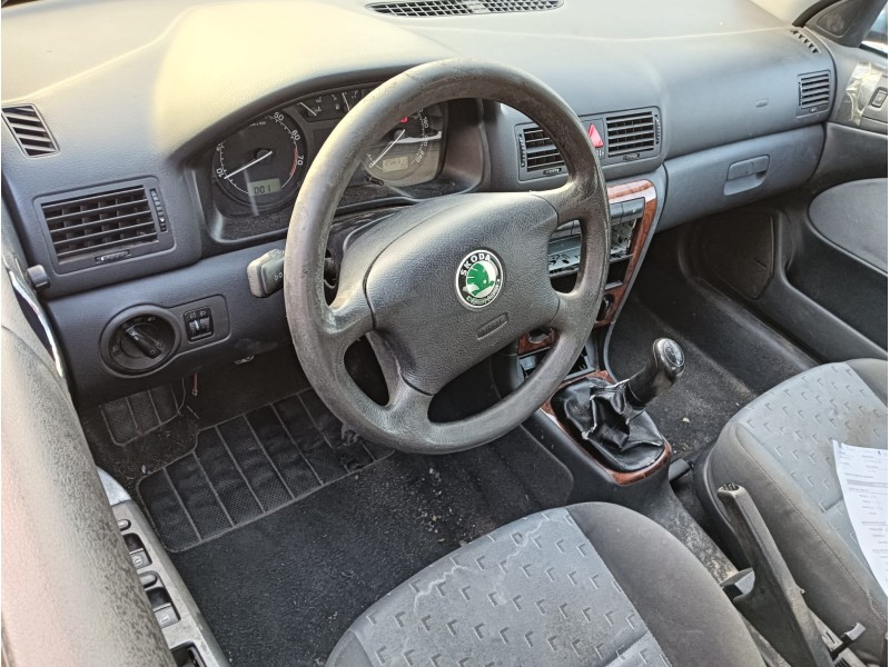 skoda octavia i (1u2) del año 2002