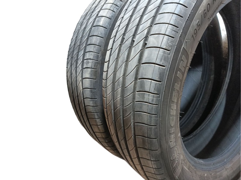 Recambio de neumatico para » otros... modelos referencia OEM IAM 195/60 R18 96H 2 MICHELIN