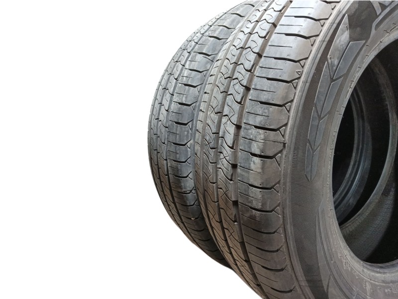 Recambio de neumatico para » otros... modelos referencia OEM IAM 225/65 R16C 112/110R 2 KUMHO