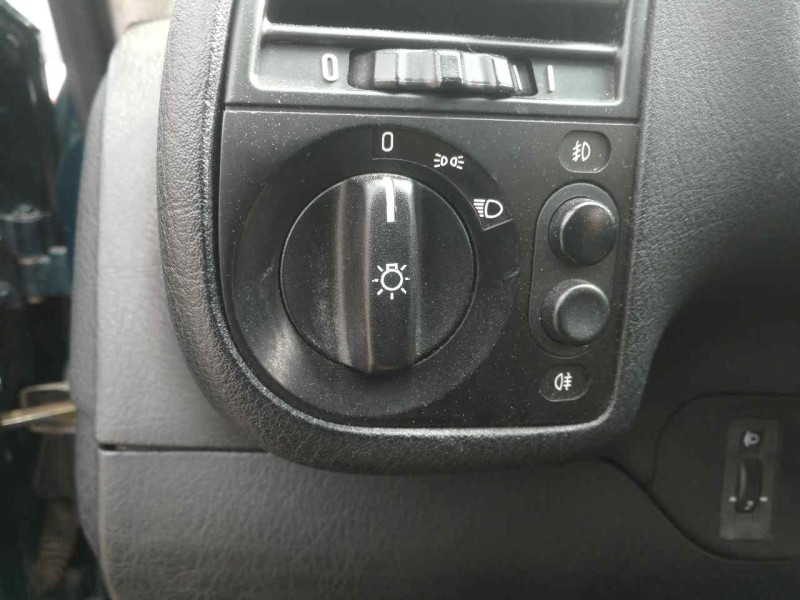Recambio de mando luces para bmw serie 3 berlina (e36) 1.7 turbodiesel cat referencia OEM IAM 13933931  