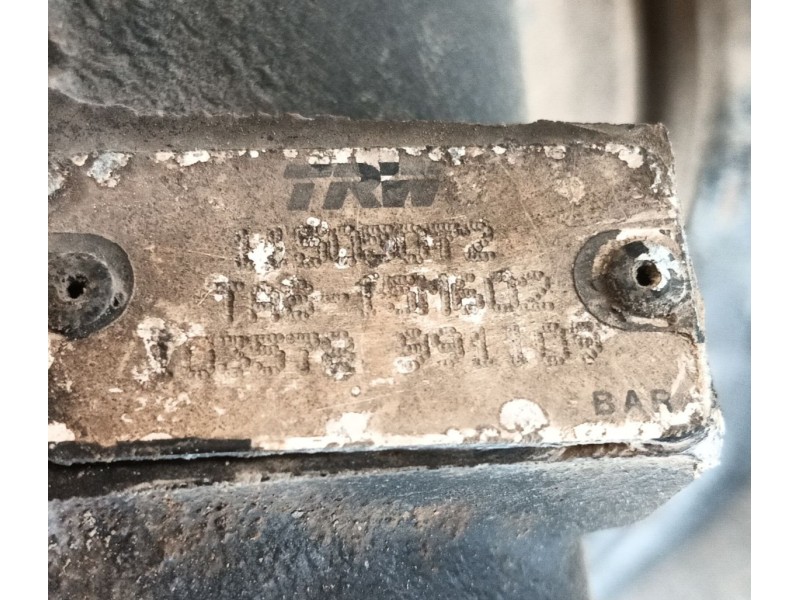 Recambio de caja direccion para nissan trade furgoneta 75 referencia OEM IAM   