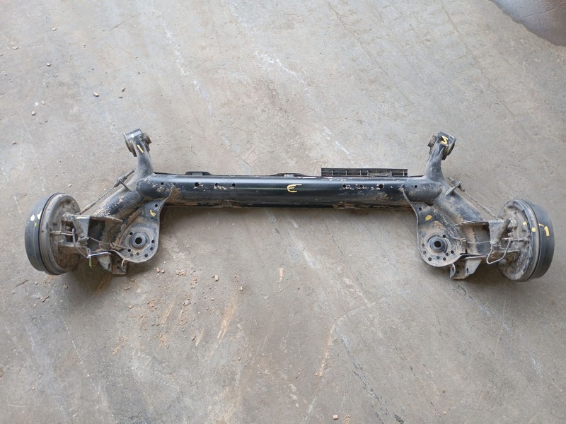 Recambio de puente trasero para ford puma (j2k, cf7) 1.0 ecoboost referencia OEM IAM 2498736  