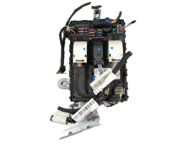 Recambio de caja reles / fusibles para ford puma (j2k, cf7) 1.0 ecoboost referencia OEM IAM   