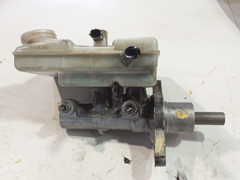 Recambio de bomba freno para renault master iii autobús (jv) 2.3 dci 125 fwd (jv0c, jv0d, jv0h, jv0g, jv0j) referencia OEM IAM 4