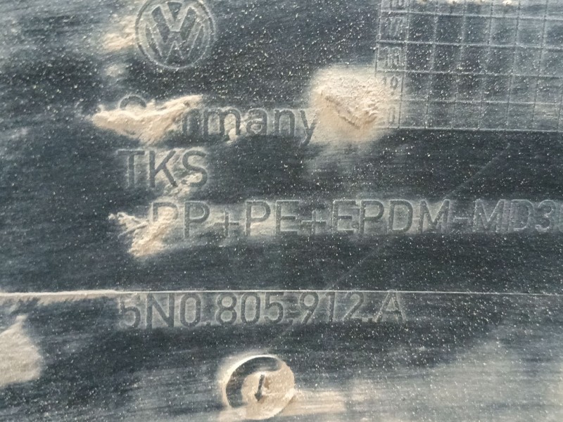 Recambio de paso de rueda delantero derecho para volkswagen tiguan (5n_) 2.0 tdi referencia OEM IAM 5N0805912D  