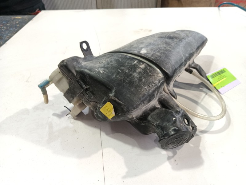 Recambio de deposito limpia para isuzu npr77l 3.0d referencia OEM IAM   