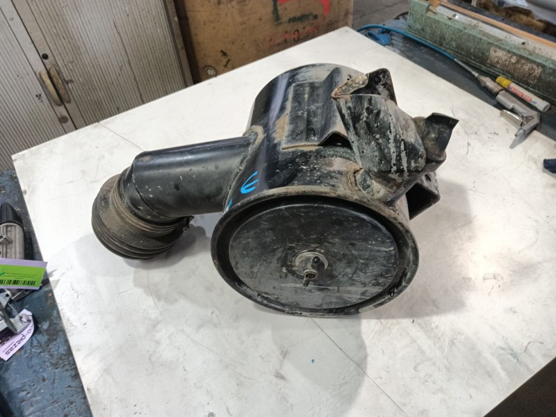 Recambio de soporte filtro aire para isuzu npr77l 3.0d referencia OEM IAM   