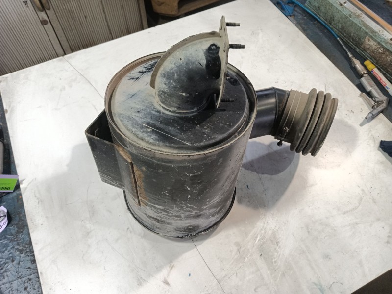 Recambio de soporte filtro aire para isuzu npr77l 3.0d referencia OEM IAM   