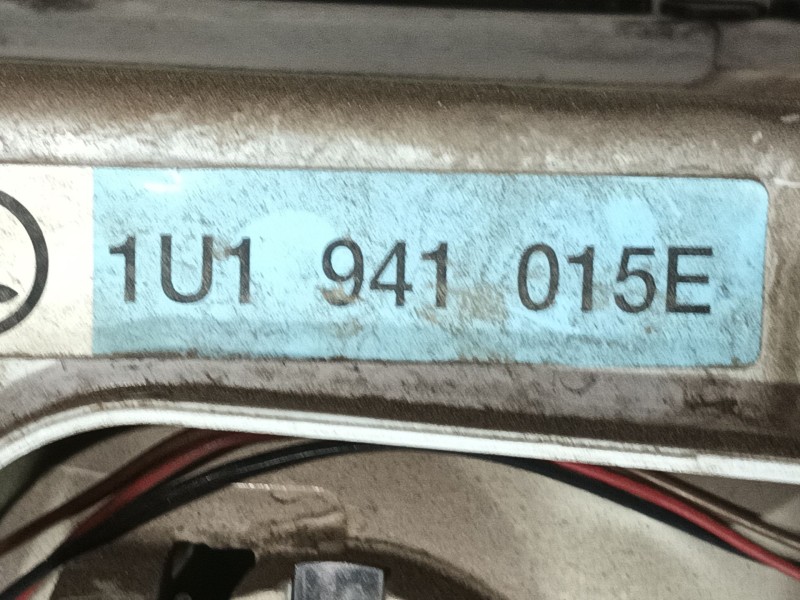 Recambio de faro izquierdo para skoda octavia i (1u2) 1.6 referencia OEM IAM 1U1941017P 1U1941015E 