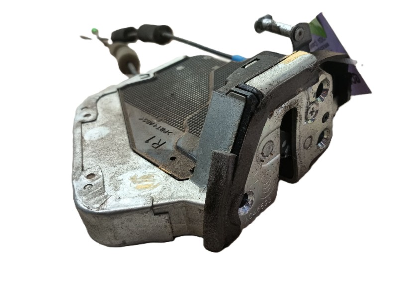 Recambio de cerradura puerta trasera derecha para lexus is ii (_e2_) 220d (ale20) referencia OEM IAM 6905053040  