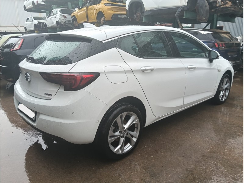 opel astra k (b16) del año 2017