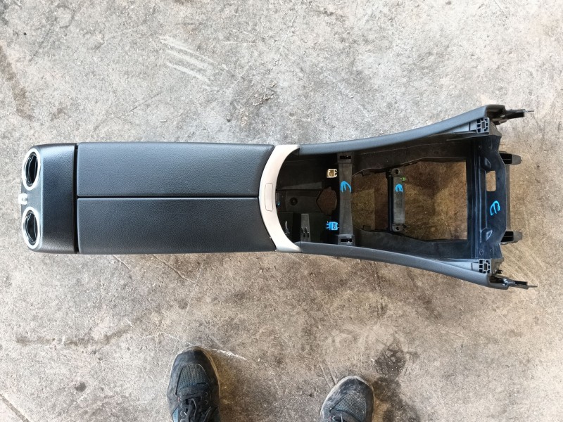 Recambio de apoyabrazos central para mercedes-benz glc (x253) 200 eq boost 4-matic (253.981) referencia OEM IAM   