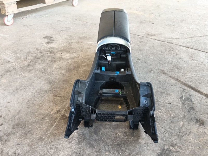 Recambio de apoyabrazos central para mercedes-benz glc (x253) 200 eq boost 4-matic (253.981) referencia OEM IAM   