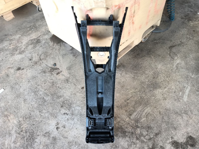 Recambio de apoyabrazos central para mercedes-benz glc (x253) 200 eq boost 4-matic (253.981) referencia OEM IAM   