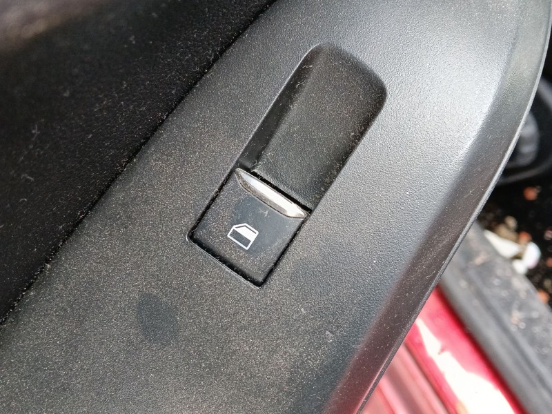 Recambio de mando elevalunas trasero izquierdo para ford focus iv (hn) 1.0 ecoboost mhev referencia OEM IAM   