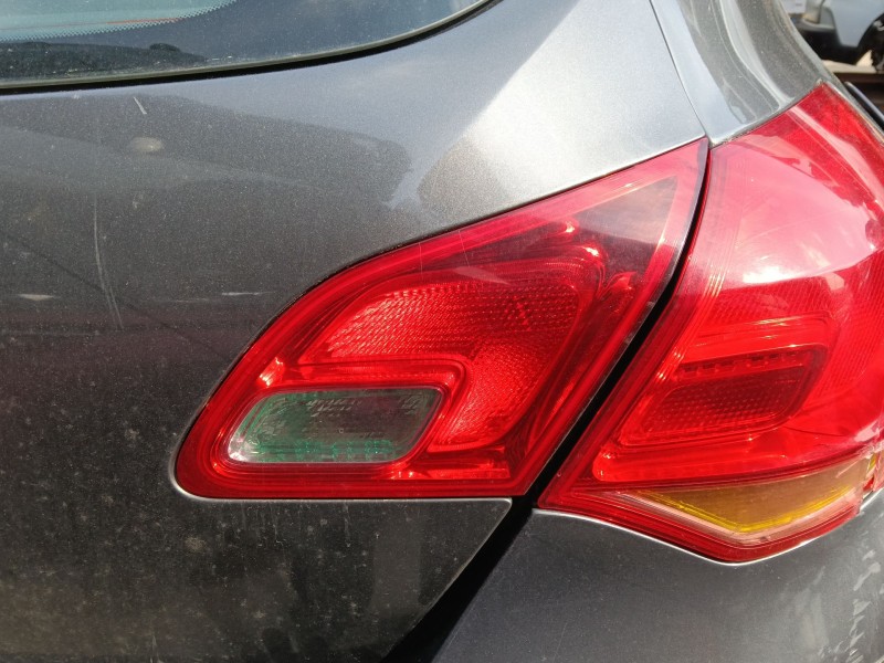 Recambio de piloto trasero derecho interior para opel astra j (p10) 1.6 (68) referencia OEM IAM   