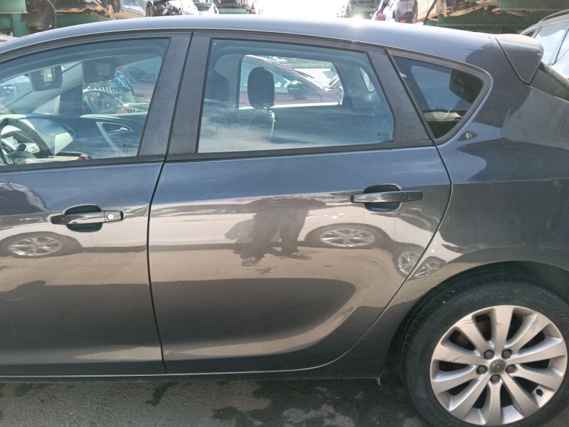 Recambio de puerta trasera izquierda para opel astra j (p10) 1.6 (68) referencia OEM IAM   