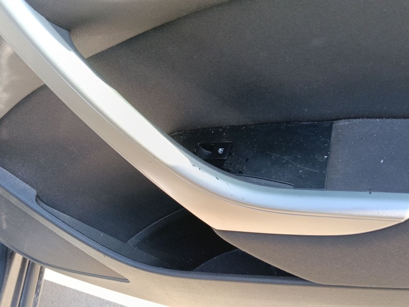 Recambio de guarnecido puerta delantera derecha para opel astra j (p10) 1.6 (68) referencia OEM IAM   