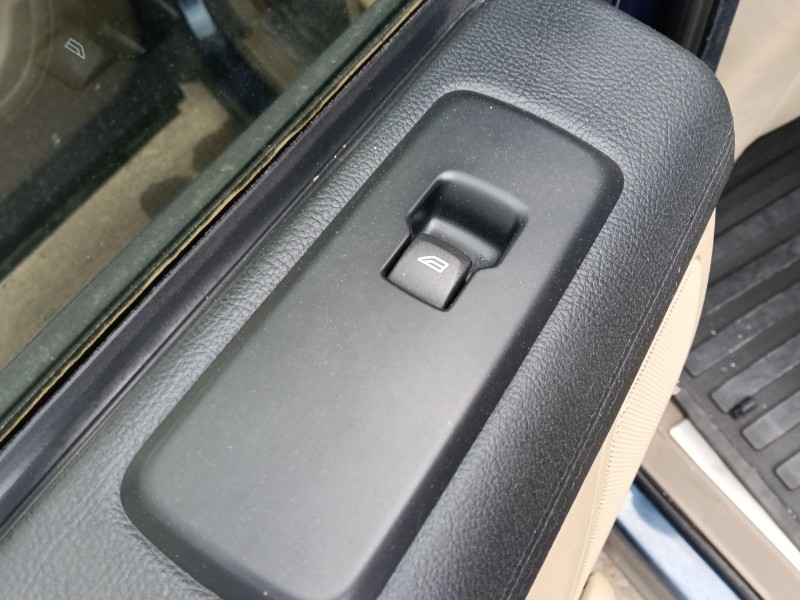 Recambio de mando elevalunas trasero izquierdo para land rover range rover sport i (l320) 3.0 d 4x4 referencia OEM IAM   