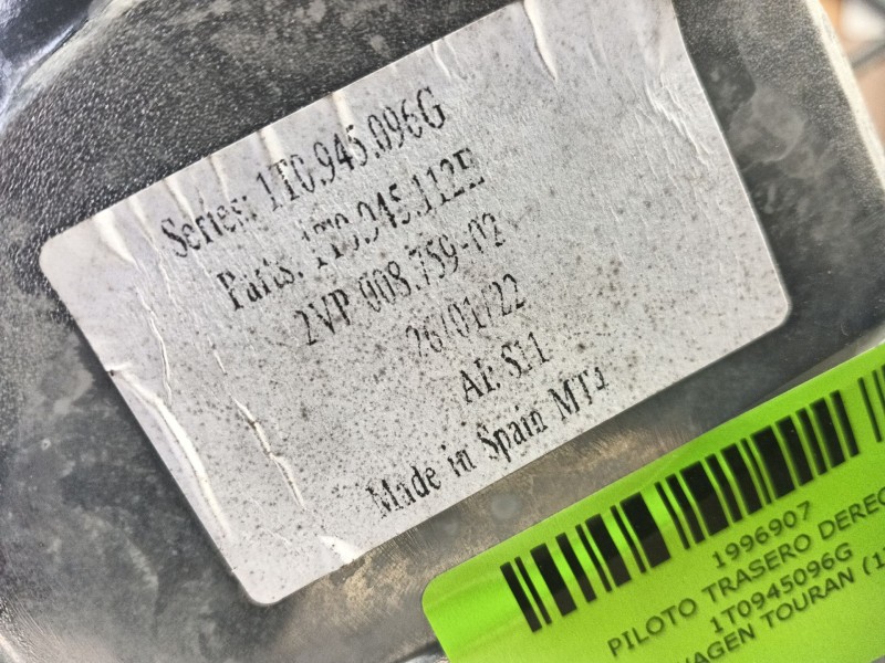 Recambio de piloto trasero derecho para volkswagen touran (1t1, 1t2) 1.6 referencia OEM IAM 1T0945096G  