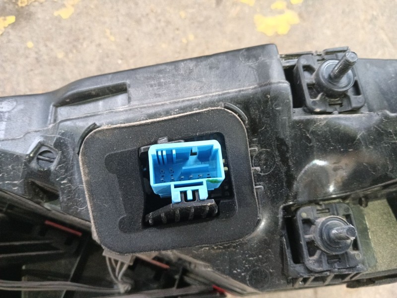 Recambio de piloto trasero central para audi q8 (4mn, 4mt) 50 tdi mild hybrid quattro referencia OEM IAM   