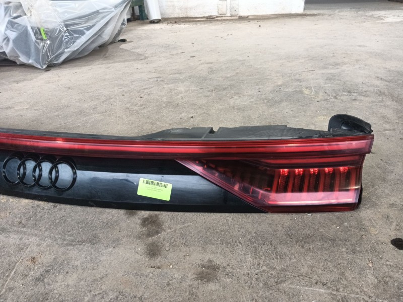 Recambio de piloto trasero central para audi q8 (4mn, 4mt) 50 tdi mild hybrid quattro referencia OEM IAM   