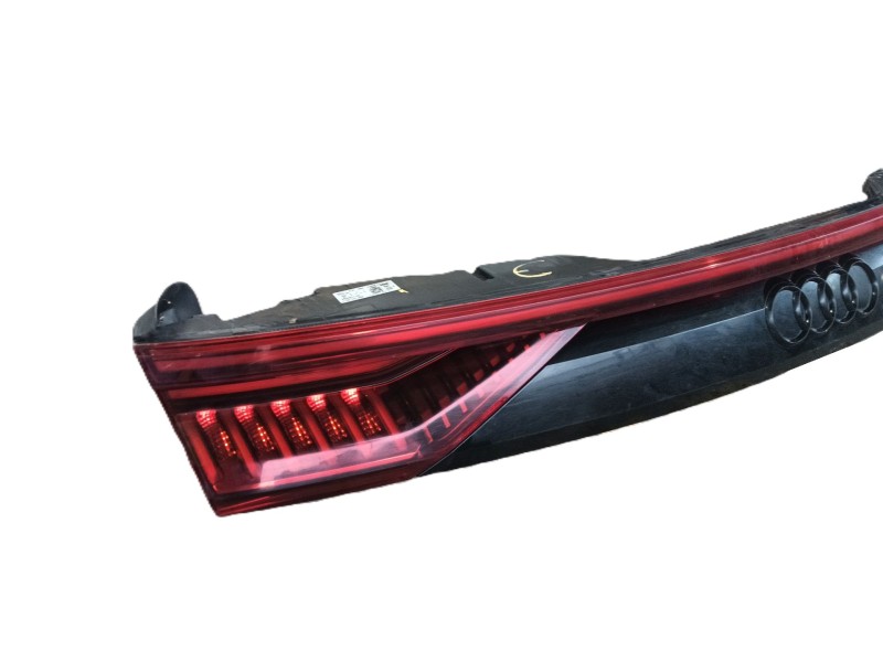 Recambio de piloto trasero central para audi q8 (4mn, 4mt) 50 tdi mild hybrid quattro referencia OEM IAM   