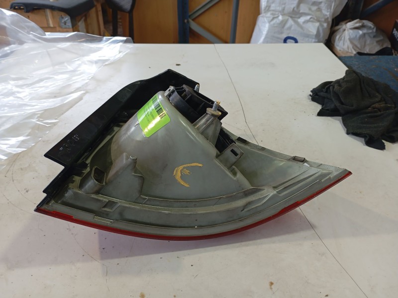 Recambio de piloto trasero izquierdo para volkswagen golf v (1k1) 2.0 tdi 16v referencia OEM IAM 1K6945095AA  