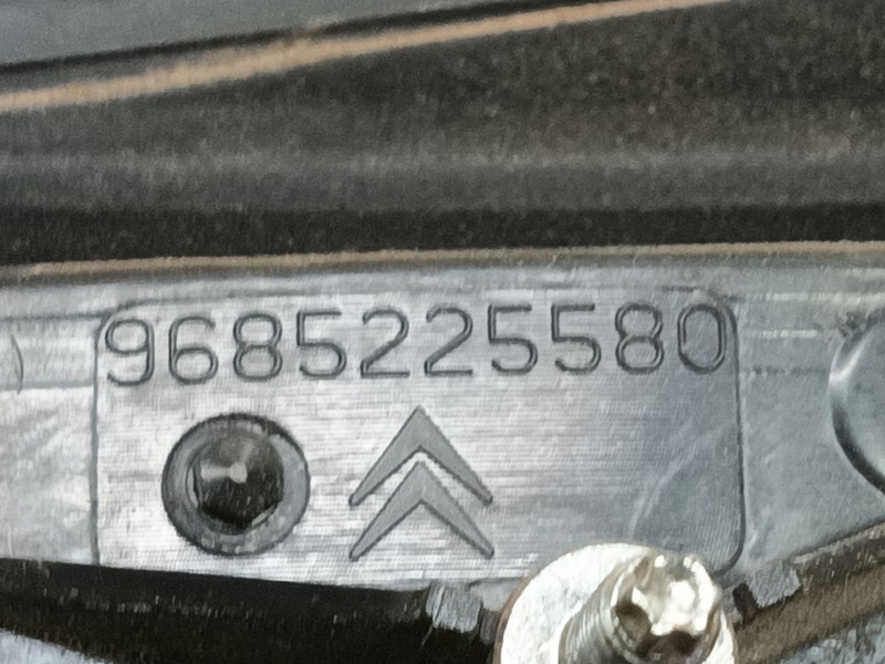 Recambio de piloto trasero izquierdo interior para citroën c3 ii (sc_) 1.4 hdi 70 (sc8hzc, sc8hr0, sc8hp4) referencia OEM IAM 63