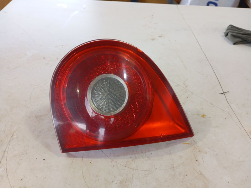 Recambio de piloto trasero derecho interior para volkswagen golf v (1k1) 2.0 tdi 16v referencia OEM IAM 1K6945094E  