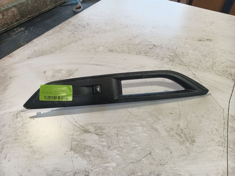 Recambio de mando elevalunas delantero derecho para peugeot 3008 ii suv (mc_, mr_, mj_, m4_) 1.5 bluehdi 130 referencia OEM IAM 