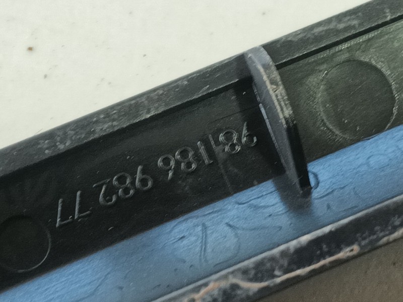 Recambio de mando elevalunas delantero derecho para peugeot 3008 ii suv (mc_, mr_, mj_, m4_) 1.5 bluehdi 130 referencia OEM IAM 