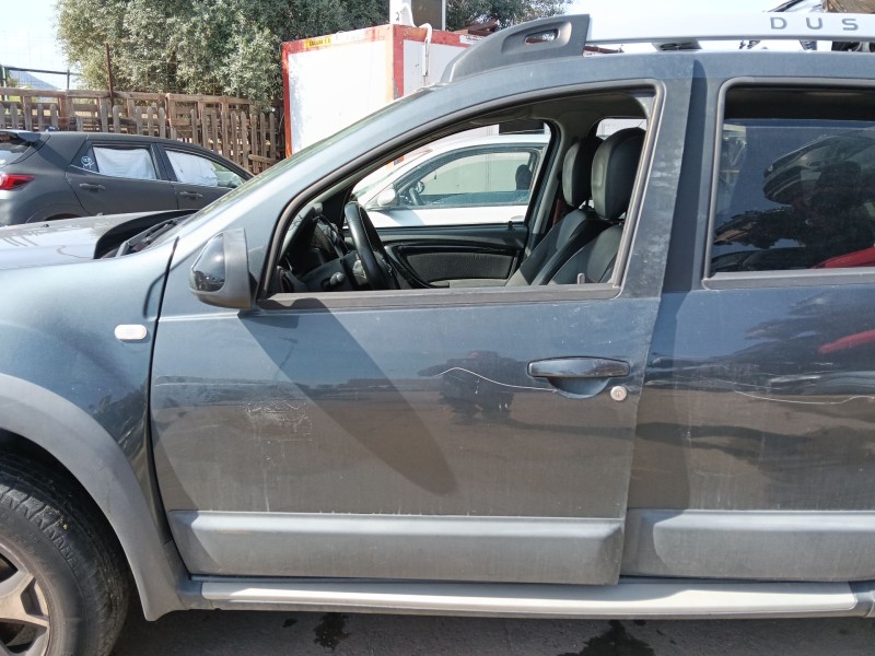 Recambio de puerta delantera izquierda para dacia duster (hs_) 1.5 dci referencia OEM IAM   
